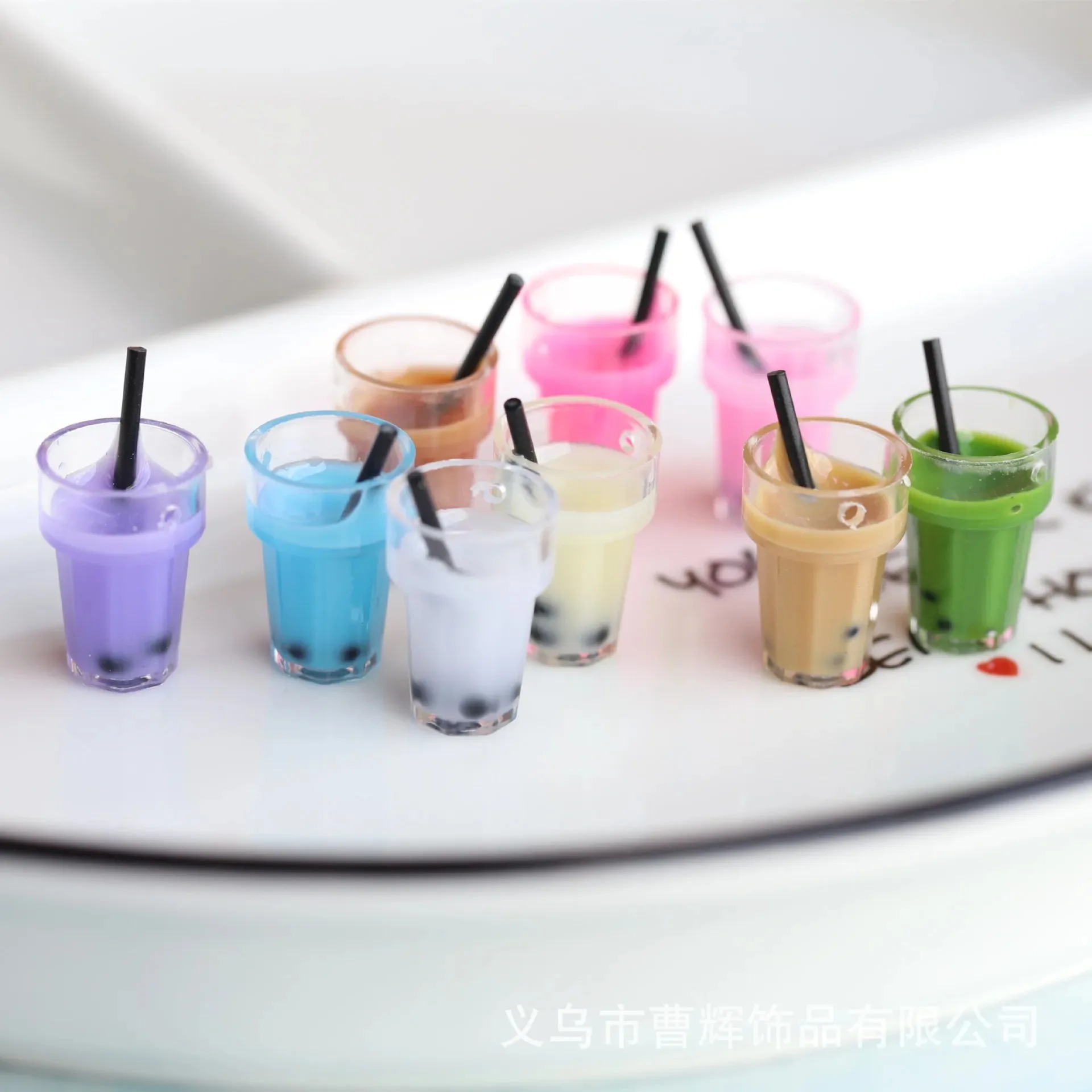 Resin Craft Supplies - ชาร์มเรซิ่นรูปแก้วชานมไข่มุกแบบรูเดียว 10 ชิ้น ของตกแต่งอาหารจำลองขนาดเล็ก อุปกรณ์ DIY