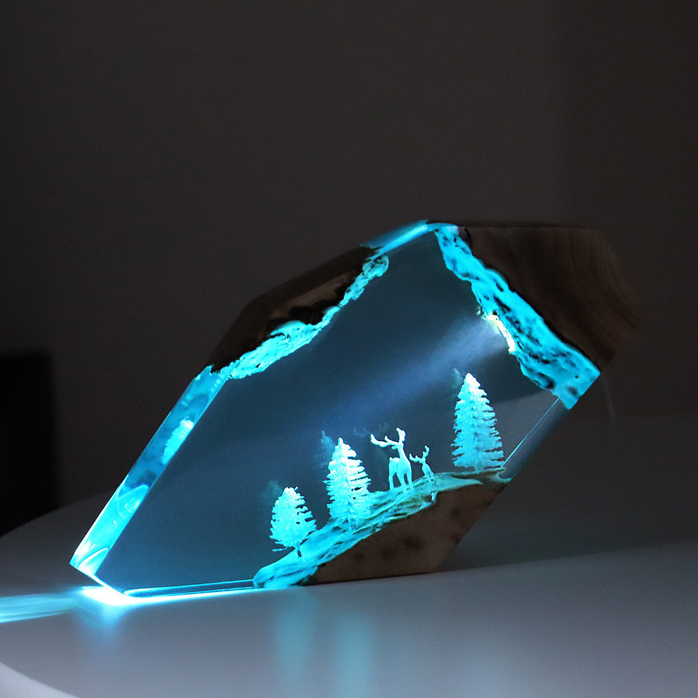 Crafting Resin - งานศิลปะตั้งโต๊ะรูปกวางนางฟ้าในป่า ของตกแต่งเรืองแสงแบบสั่งทำพิเศษ รูปเรือจม ปลาหมึก วัสดุไม้เนื้อแข็งและเรซิ่น ของตกแต่งบ้าน