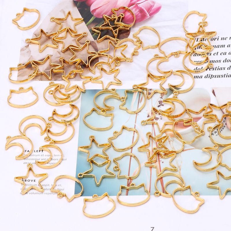 จี้กรอบทรงเรขาคณิตขนาดเล็ก90ชิ - Bezels Set Pendant บทวิจารณ์และราคา